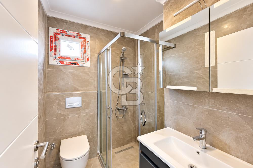 MALTEPE ESENKENT' TE ADALAR MANZARALI SİTE İÇİ SIFIR 4+1 SATILIK DAİRE