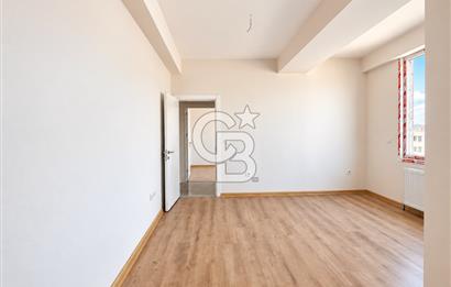 MALTEPE ESENKENT' TE ADALAR MANZARALI SİTE İÇİ SIFIR 4+1 SATILIK DAİRE