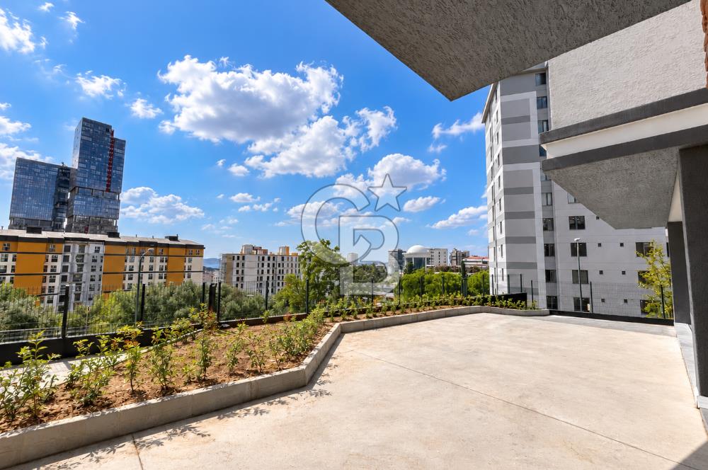 MALTEPE ESENKENT' TE ADALAR MANZARALI SİTE İÇİ SIFIR 4+1 SATILIK DAİRE