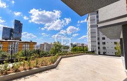 MALTEPE ESENKENT' TE ADALAR MANZARALI SİTE İÇİ SIFIR 4+1 SATILIK DAİRE