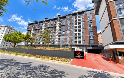 MALTEPE ESENKENT' TE ADALAR MANZARALI SİTE İÇİ SIFIR 4+1 SATILIK DAİRE