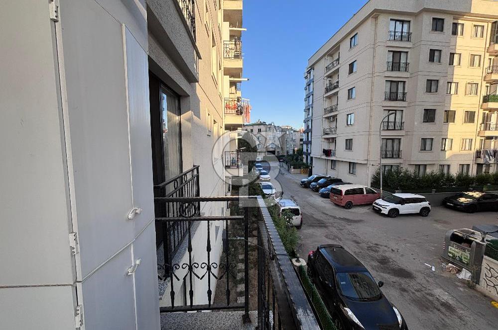 Tuzla İstasyonda Marmaraya 3 Dakika 1. Katta 110 m² Geniş 3+1