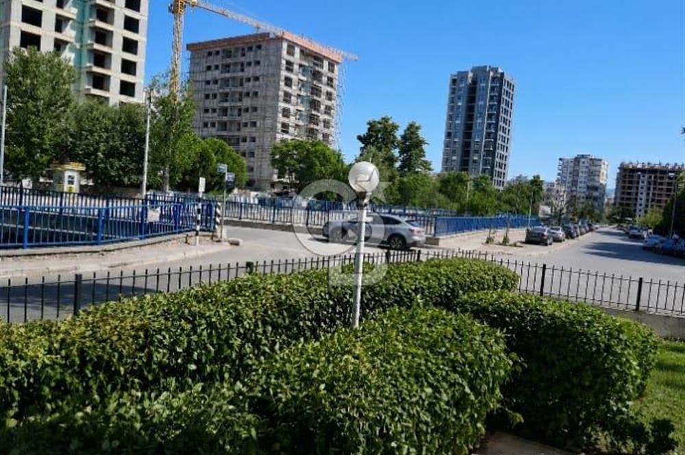 BAYRAKLI OSMANGAZİ MAH. KİRALIK KÖŞE DÜKKAN