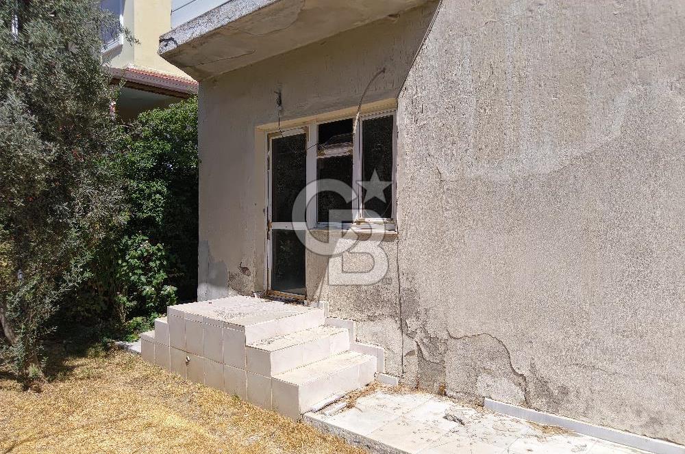 Seferihisar Ömür Beldesinde Satılık Yazlık