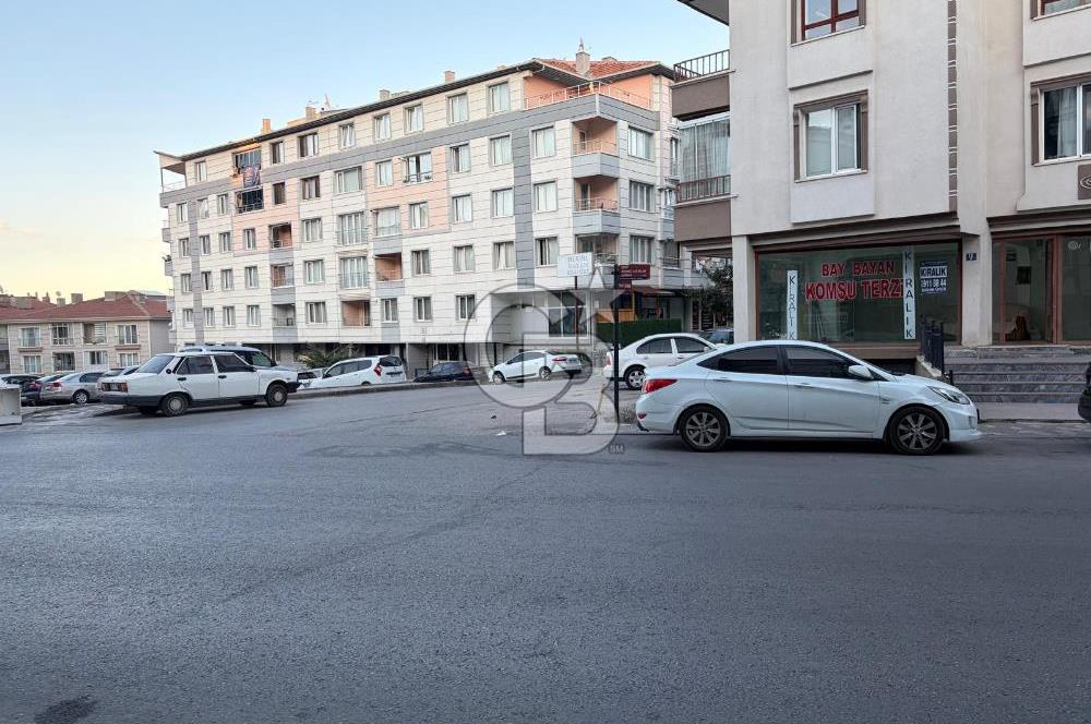 Etimesgut Merkezde, Cadde Üzeri 75 m² Kiralık Köşe Başı Dükkan