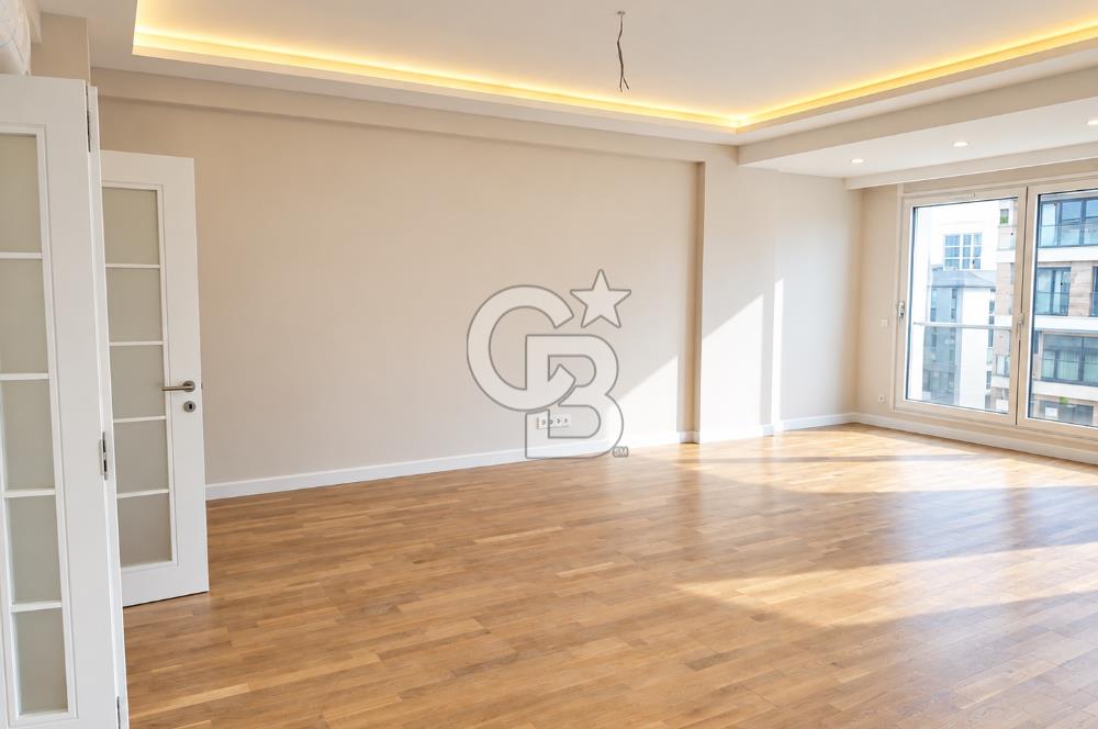 CADDEBOSTAN İSKELE SK. KONUT VE İŞ YERİNE UYGUN 3+1 155M2