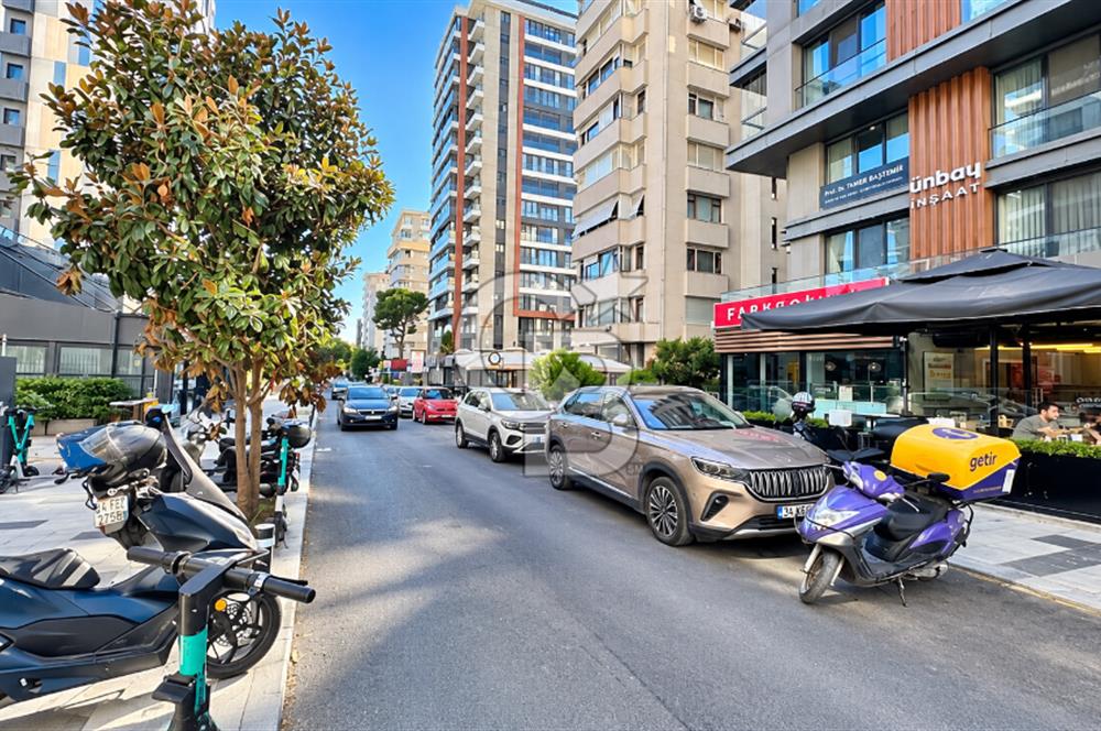 CADDEBOSTAN İSKELE SK. KONUT VE İŞ YERİNE UYGUN 3+1 155M2