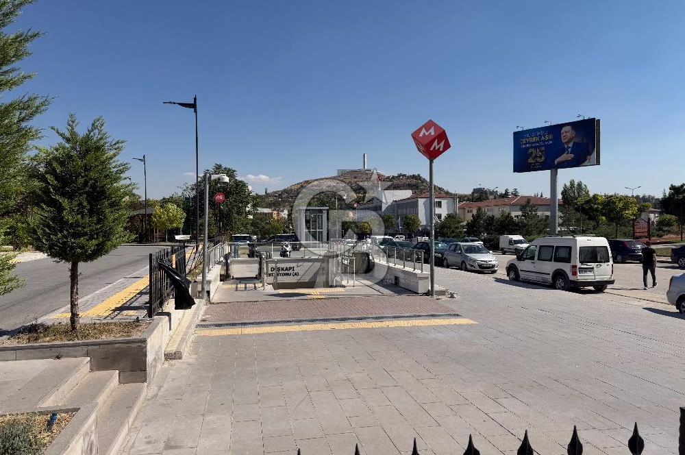 İSKİTLER İTFAİYE ÇARŞISI PLAZA KATINDA SATILIK LÜKS OFİS