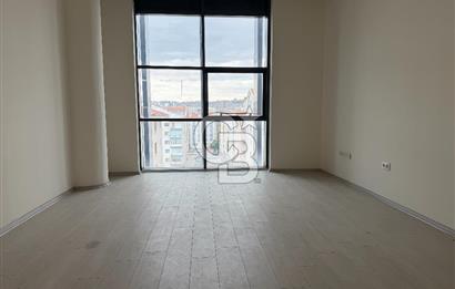 İSKİTLER İTFAİYE ÇARŞISI PLAZA KATINDA SATILIK LÜKS OFİS