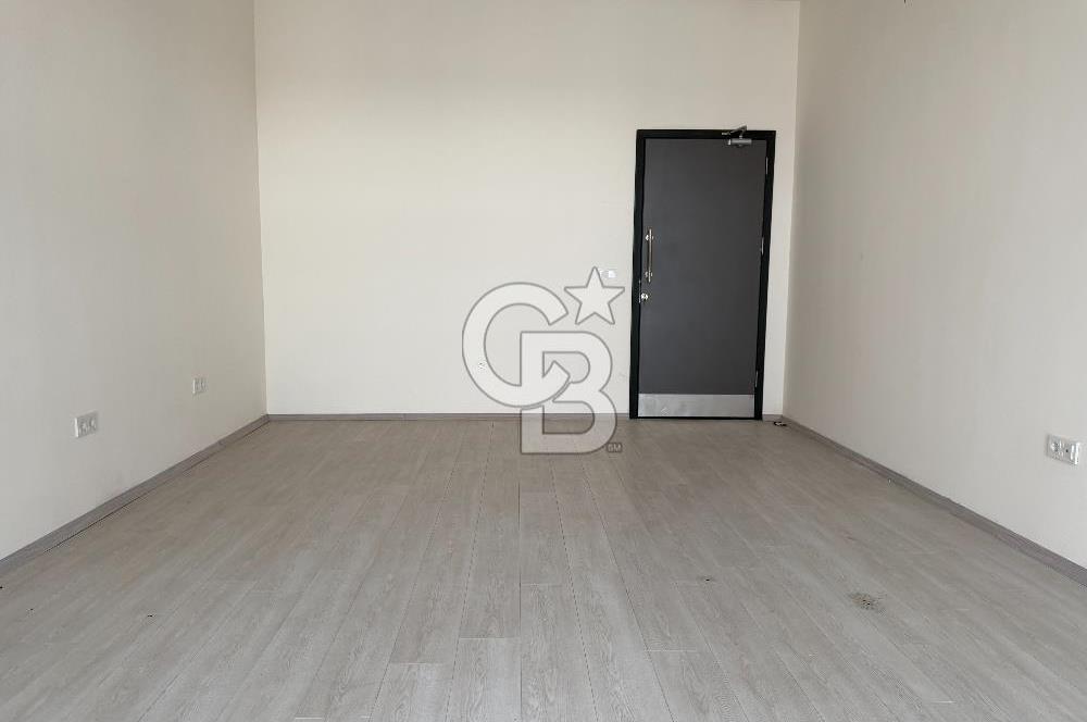 İSKİTLER İTFAİYE ÇARŞISI PLAZA KATINDA SATILIK LÜKS OFİS