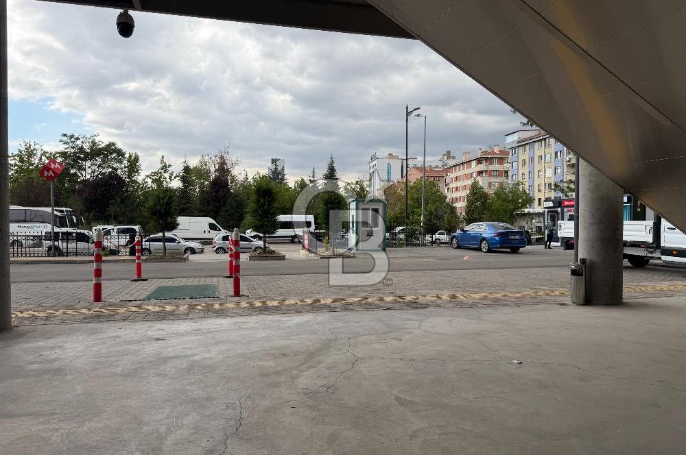 İSKİTLER İTFAİYE ÇARŞISI PLAZA KATINDA SATILIK LÜKS OFİS