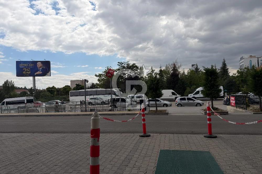 İSKİTLER İTFAİYE ÇARŞISI PLAZA KATINDA SATILIK LÜKS OFİS