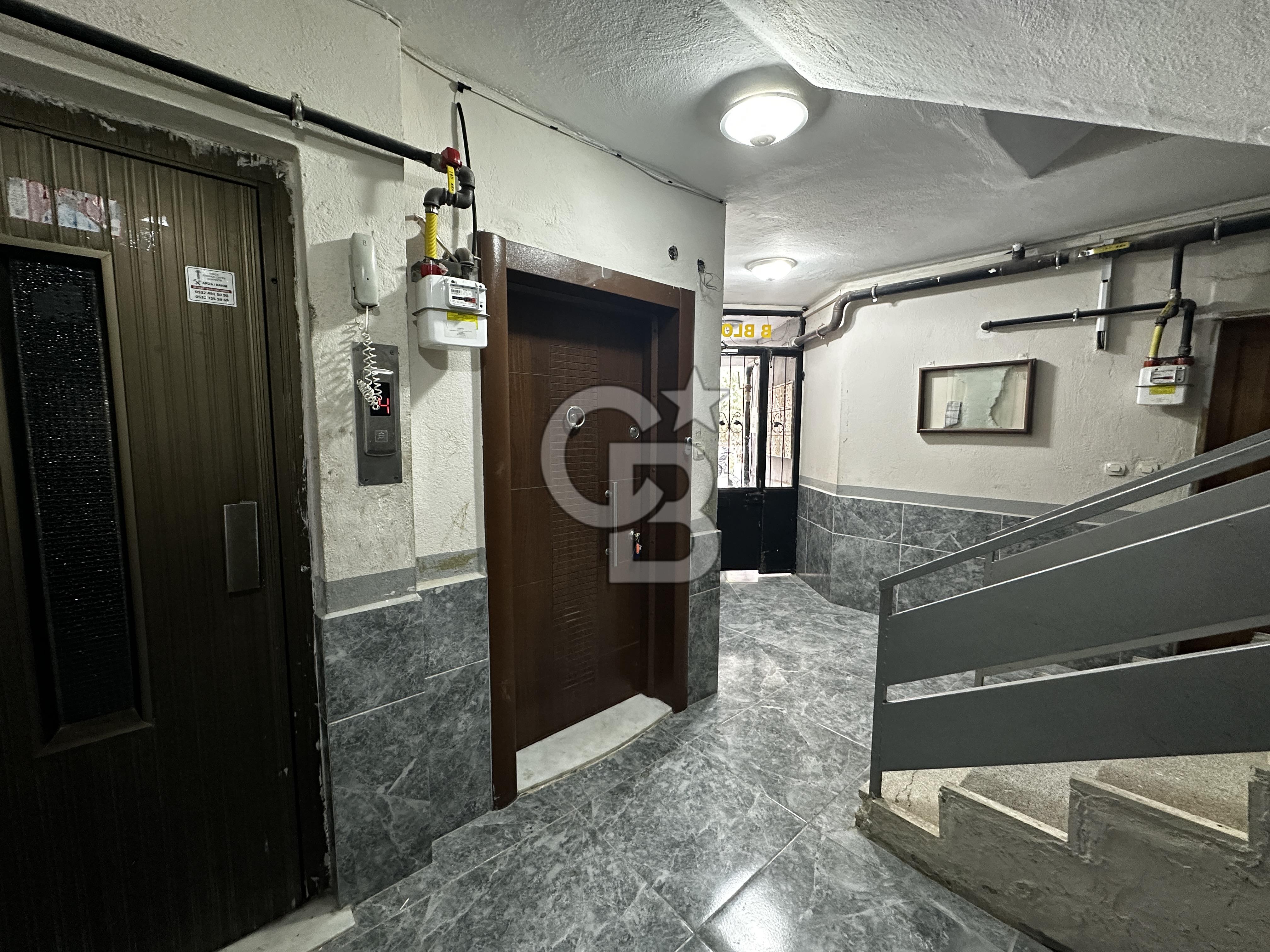 Seferihisar Camikebir'de Site İçinde Geniş 3+1 | 125 m² Net