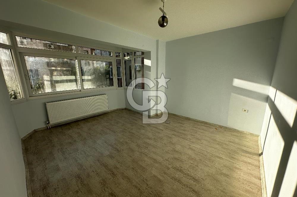 Seferihisar Camikebir'de Site İçinde Geniş 3+1 | 125 m² Net