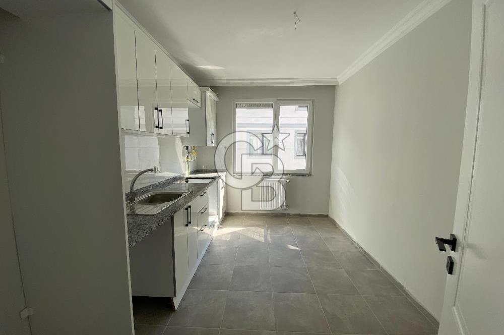 ÜSKÜDAR BURHANİYE'DE EKŞİOĞLU KONAKLARI'NDA MODERN KİRALIK DAİRE
