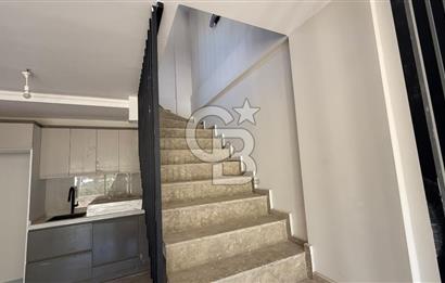 Karaburun Saip'te Satılık 3+1 Lüks Tripleks Villa