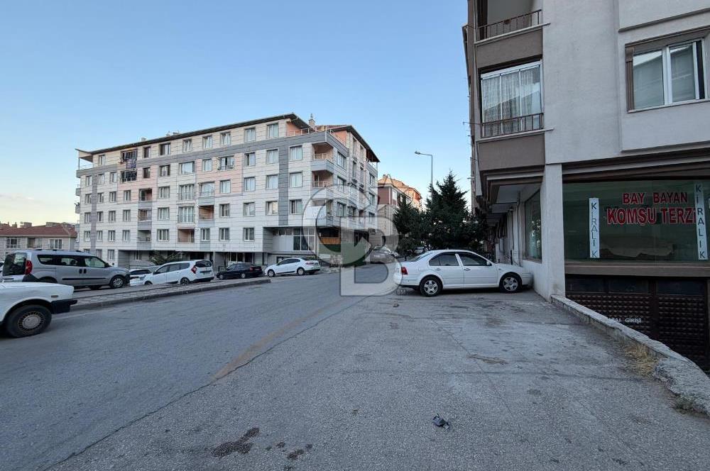 Etimesgut Merkezde, Cadde Üzeri 75 m² Kiralık Köşe Başı Dükkan