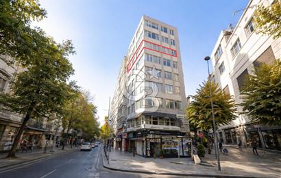 ŞİŞLİ HALASKARGAZİ CD. ÜZERİNDE 136 M2 3+1 SATILIK DAİRE