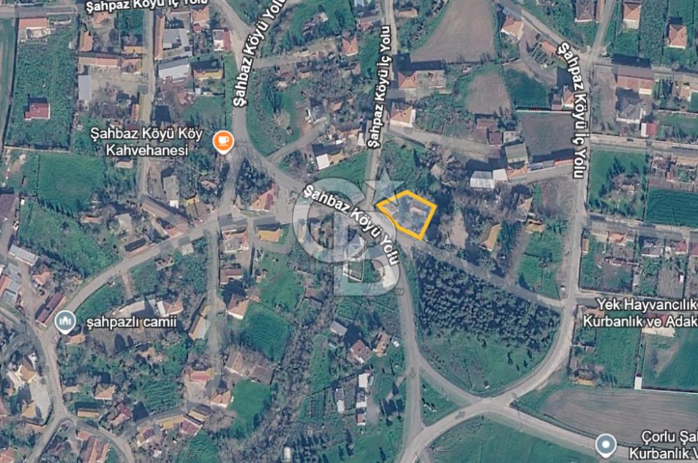 Tekirdağ Çorlu Şahpaz'da Köy İçi 760 M² Satılık Arsa & Yapılar!