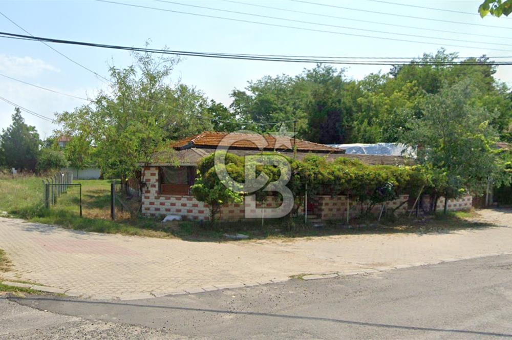 Tekirdağ Çorlu Şahpaz'da Köy İçi 760 M² Satılık Arsa & Yapılar!