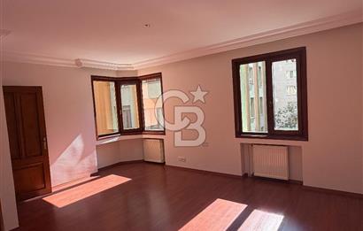 Üsküdar Altunizade Mah. Çamlık Sitesinde 4+1 Kiralık Daire