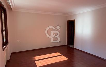 Üsküdar Altunizade Mah. Çamlık Sitesinde 4+1 Kiralık Daire