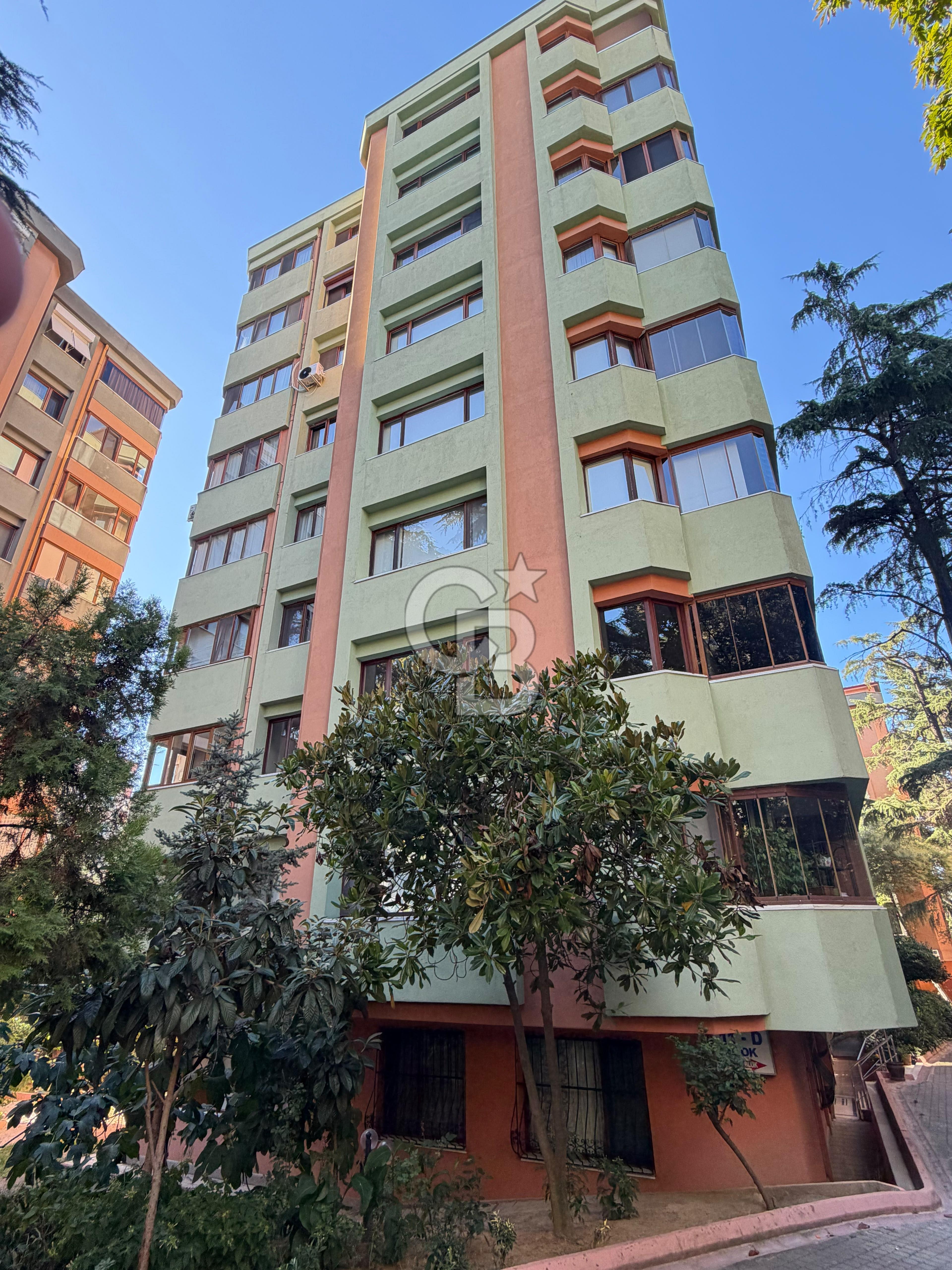 Üsküdar Altunizade Mah. Çamlık Sitesinde 4+1 Kiralık Daire