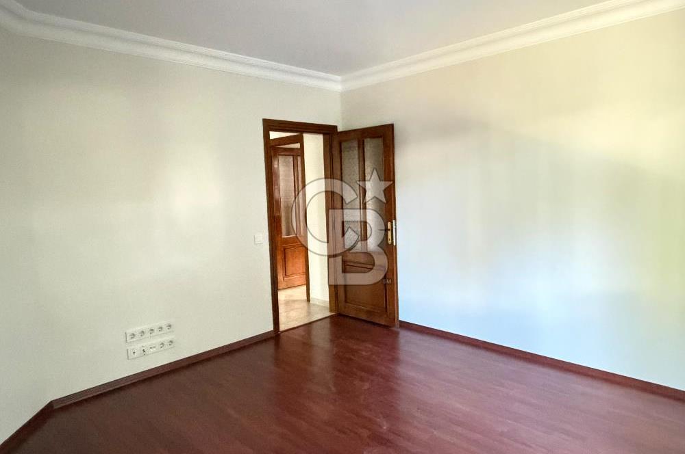 Üsküdar Altunizade Mah. Çamlık Sitesinde 4+1 Kiralık Daire