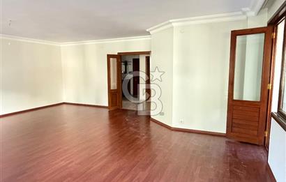 Üsküdar Altunizade Mah. Çamlık Sitesinde 4+1 Kiralık Daire