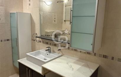 Üsküdar Altunizade Mah. Çamlık Sitesinde 4+1 Kiralık Daire