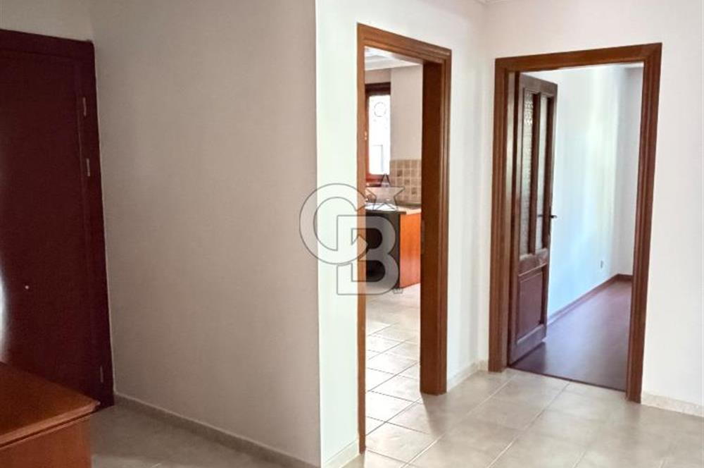 Üsküdar Altunizade Mah. Çamlık Sitesinde 4+1 Kiralık Daire