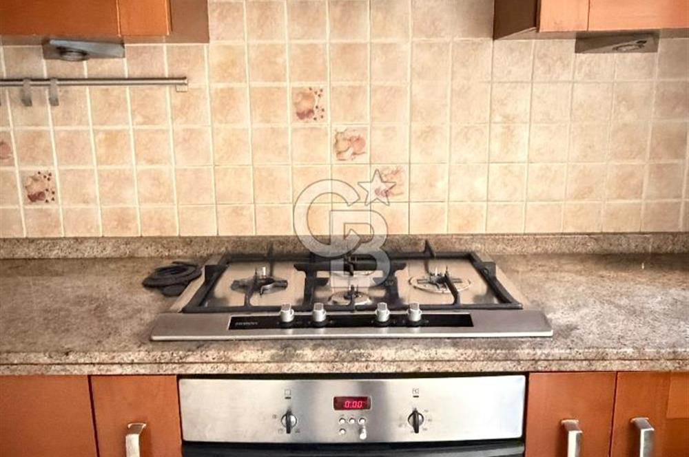 Üsküdar Altunizade Mah. Çamlık Sitesinde 4+1 Kiralık Daire