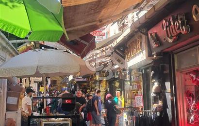 Kapalı Çarşı Girişinde, Prestijli, Satılık Depolu Dükkan