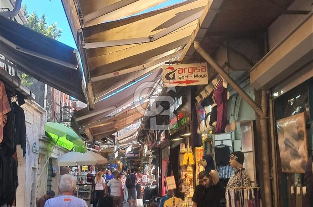 Kapalı Çarşı Girişinde, Prestijli, Satılık Depolu Dükkan