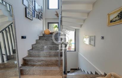 ÇEŞME MUSALLADA ÖNÜ AÇIK | 180 M² NET | GENİŞ HAVUZLU VİLLA