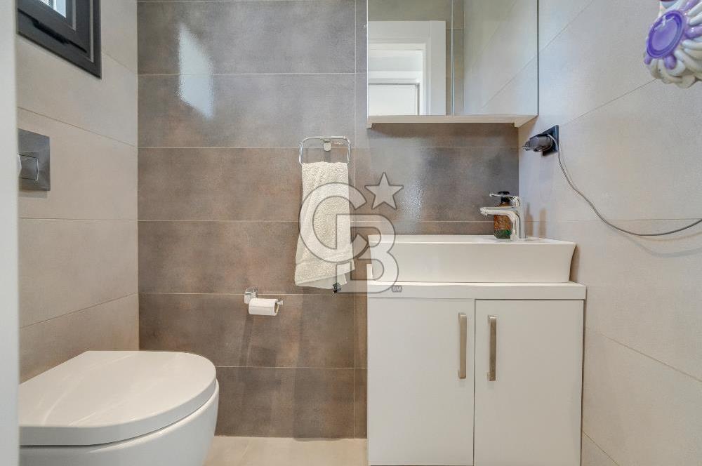 ÇEŞME MUSALLADA ÖNÜ AÇIK | 180 M² NET | GENİŞ HAVUZLU VİLLA