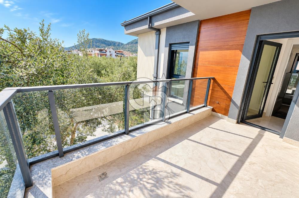 KÜÇÜKKUYU MIHLIDA DENİZE 200 METRE 206 M² 4+1 MÜSTAKİL VİLLA