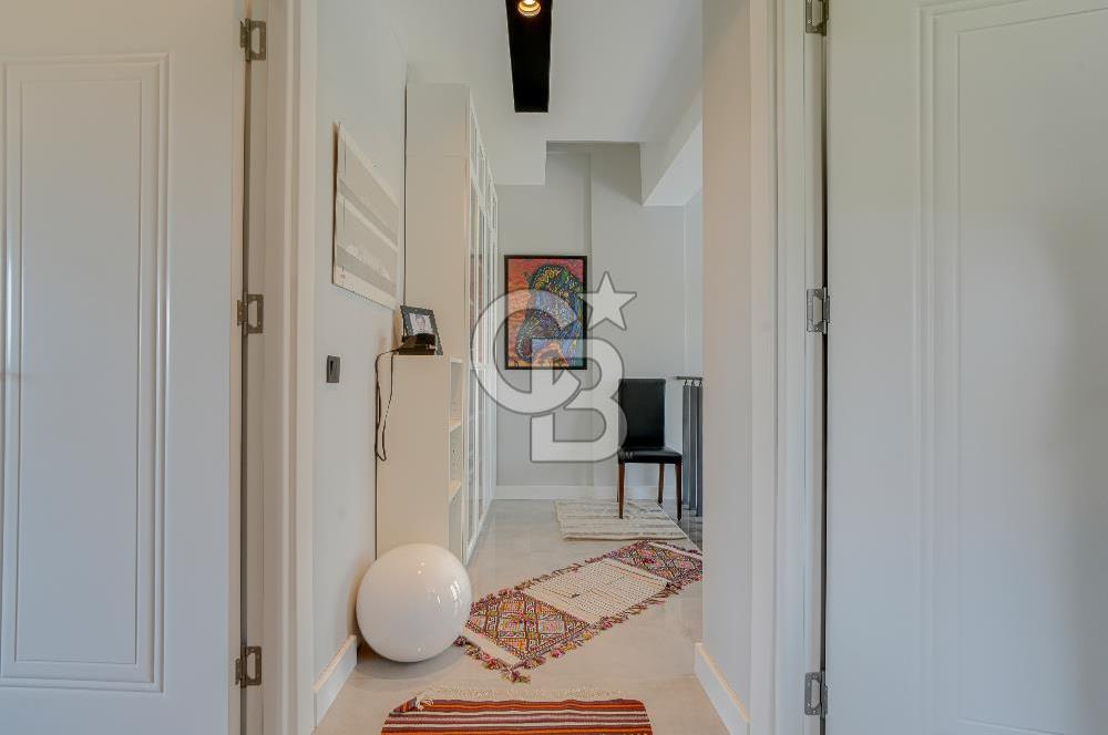 ÇEŞME MUSALLADA ÖNÜ AÇIK | 180 M² NET | GENİŞ HAVUZLU VİLLA