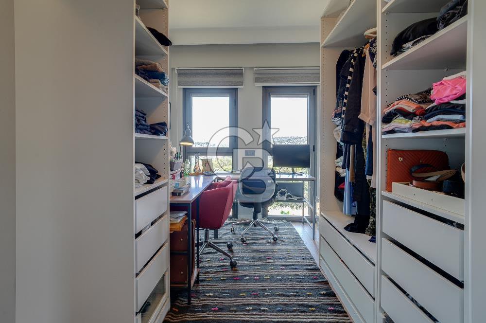 ÇEŞME MUSALLADA ÖNÜ AÇIK | 180 M² NET | GENİŞ HAVUZLU VİLLA