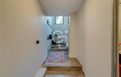 ÇEŞME MUSALLADA ÖNÜ AÇIK | 180 M² NET | GENİŞ HAVUZLU VİLLA