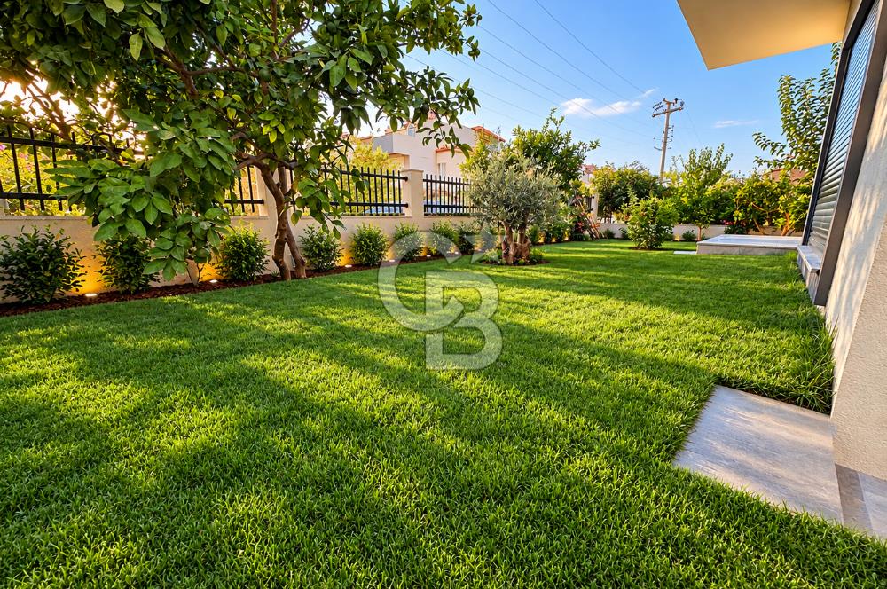 KÜÇÜKKUYU MIHLIDA DENİZE 200 METRE 206 M² 4+1 MÜSTAKİL VİLLA