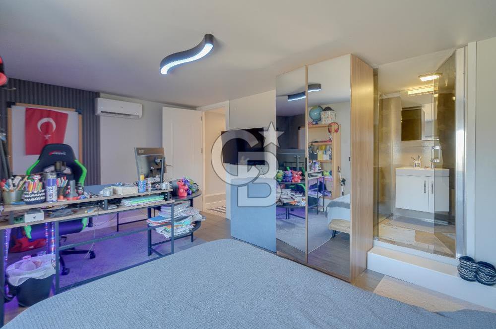 ÇEŞME MUSALLADA ÖNÜ AÇIK | 180 M² NET | GENİŞ HAVUZLU VİLLA