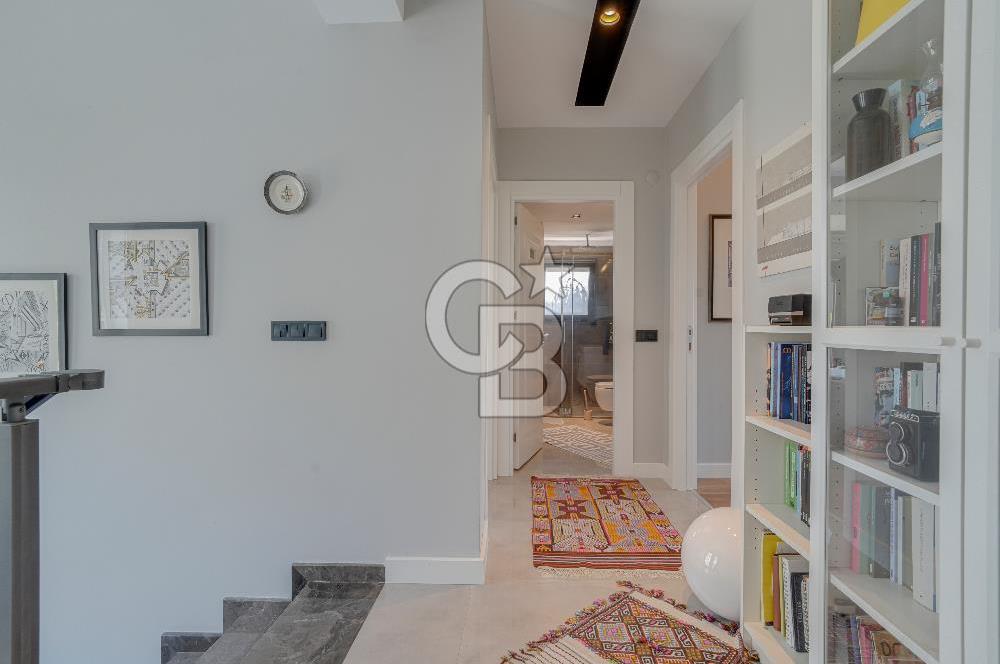 ÇEŞME MUSALLADA ÖNÜ AÇIK | 180 M² NET | GENİŞ HAVUZLU VİLLA