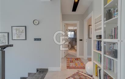 ÇEŞME MUSALLADA ÖNÜ AÇIK | 180 M² NET | GENİŞ HAVUZLU VİLLA