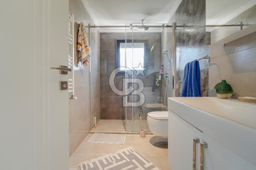 ÇEŞME MUSALLADA ÖNÜ AÇIK | 180 M² NET | GENİŞ HAVUZLU VİLLA