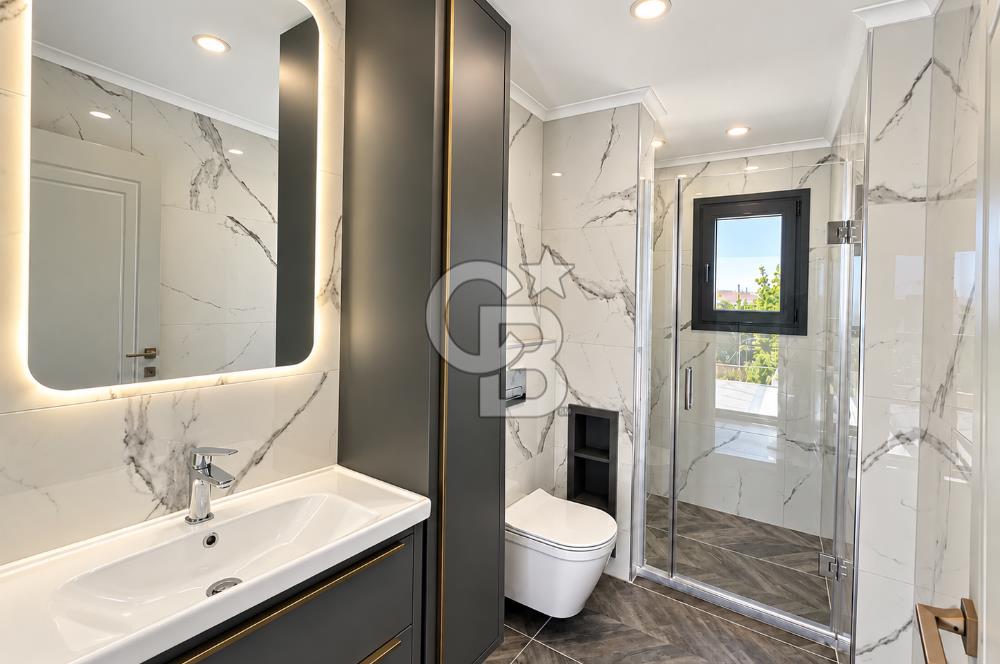 KÜÇÜKKUYU MIHLIDA DENİZE 200 METRE 206 M² 4+1 MÜSTAKİL VİLLA