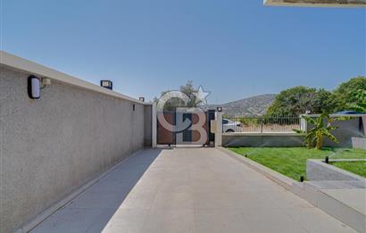ÇEŞME MUSALLADA ÖNÜ AÇIK | 180 M² NET | GENİŞ HAVUZLU VİLLA