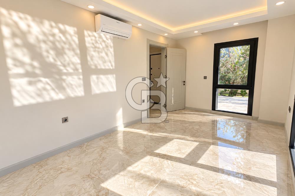 KÜÇÜKKUYU MIHLIDA DENİZE 200 METRE 206 M² 4+1 MÜSTAKİL VİLLA