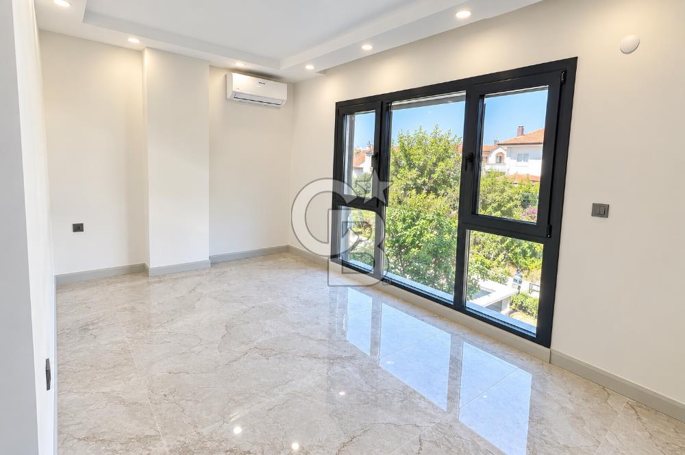 KÜÇÜKKUYU MIHLIDA DENİZE 200 METRE 206 M² 4+1 MÜSTAKİL VİLLA