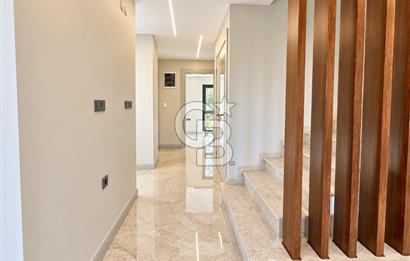 KÜÇÜKKUYU MIHLIDA DENİZE 200 METRE 206 M² 4+1 MÜSTAKİL VİLLA